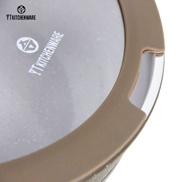 _MG_3007_美图抠图10-15-2025 Factory Direct Sale Low Casserole with Detachable Handle——Sleek & Functional,Suitable for Placing in Your Kitchen