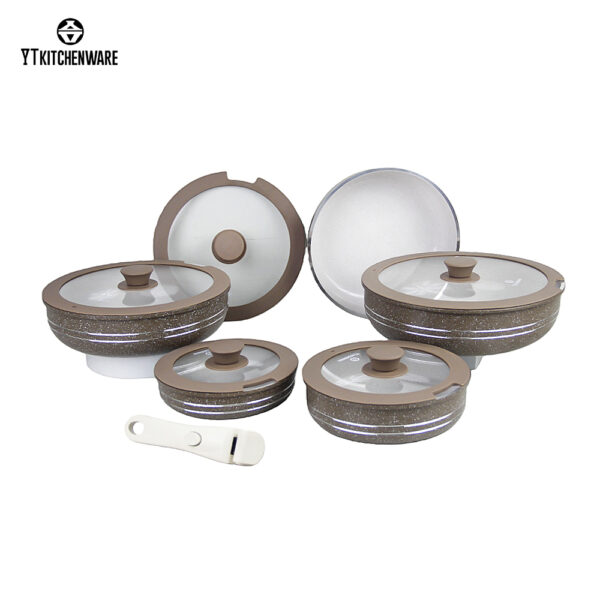 _MG_3040_美图抠图10-15-2025 Factory Direct Sale Low Casserole with Detachable Handle——Sleek & Functional,Suitable for Placing in Your Kitchen